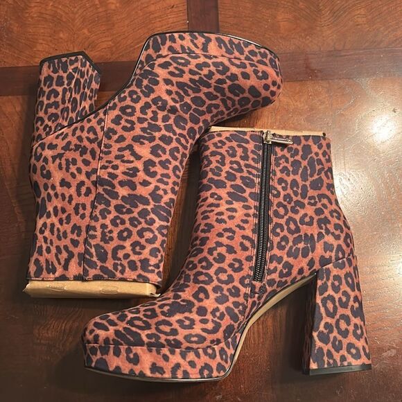 Jessica Simpson Cheetah Print Platform Ankle Boots(Size 9.5M) - Picture 5 of 10